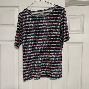 LuLaRoe GiGi shirt
